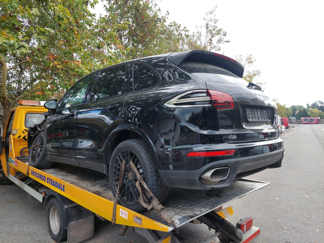 Porsche Cayenne 3, 0d 250ps - автомобили, коли, обяви за нови и употребявани 2