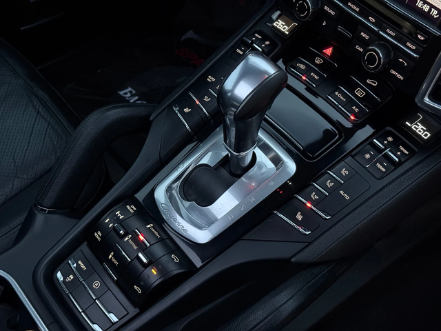 Porsche Cayenne 4.2TDI* 2014г* FULL MAX* 21* Топ Състояние* 230.00 - автомобили, коли, обяви за нови и употребявани 11