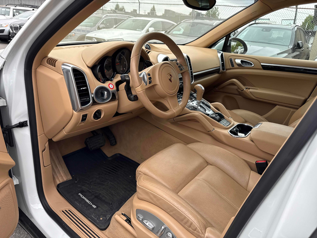 Porsche Cayenne 3.0L 6cyl AWD - автомобили, коли, обяви за нови и употребявани 4