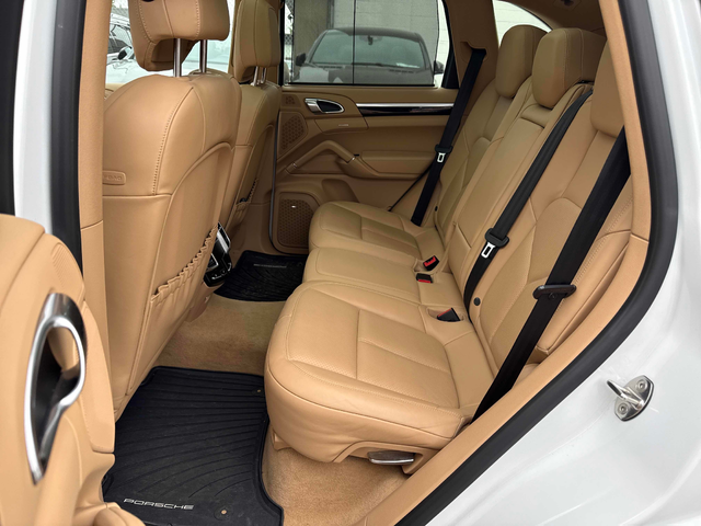 Porsche Cayenne 3.0L 6cyl AWD - автомобили, коли, обяви за нови и употребявани 9