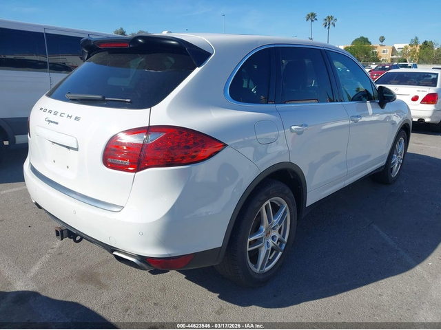 Porsche Cayenne 3.0L V-6 DI, DOHC, VVT, TURBO, 240HP All Wheel Drive - автомобили, коли, обяви за нови и употребявани 3