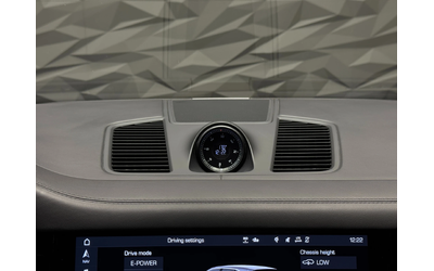 Porsche Cayenne E-Hybrid* Burmester* Sport Chrono* Pano - автомобили, коли, обяви за нови и употребявани 14