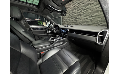 Porsche Cayenne E-Hybrid* Burmester* Sport Chrono* Pano - автомобили, коли, обяви за нови и употребявани 9