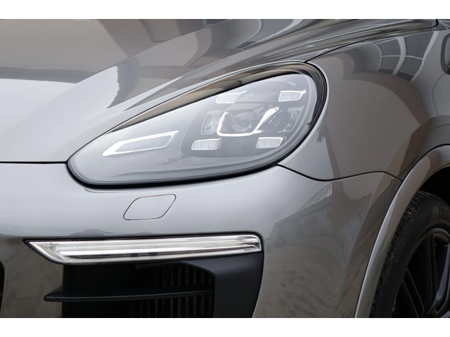 Porsche Cayenne GTS OPTIC* HD MATRIX LIGTS* BOSE* PANO* - автомобили, коли, обяви за нови и употребявани 3