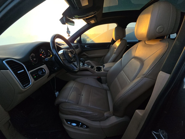 Porsche Cayenne | 360 КАМЕРИ | ПАНОРАМА | MATRIX | KEYLESS - автомобили, коли, обяви за нови и употребявани 7