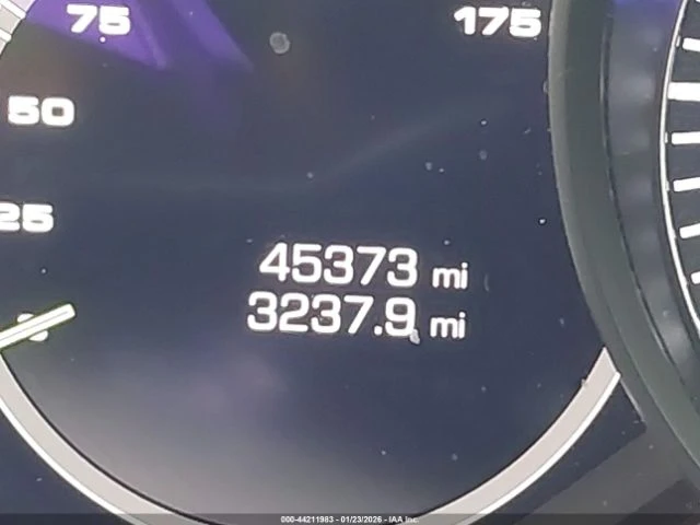 Porsche Cayenne E-HYBRID - автомобили, коли, обяви за нови и употребявани 12