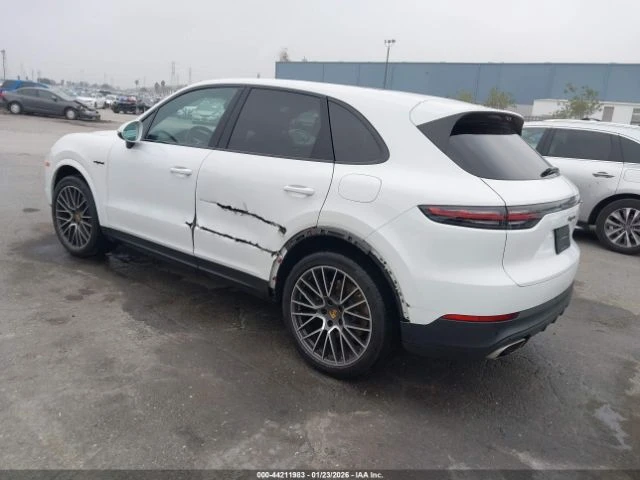 Porsche Cayenne E-HYBRID - автомобили, коли, обяви за нови и употребявани 2