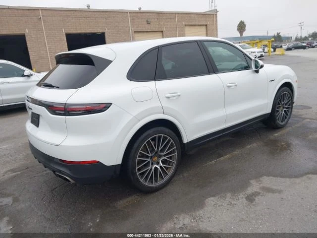 Porsche Cayenne E-HYBRID - автомобили, коли, обяви за нови и употребявани 4