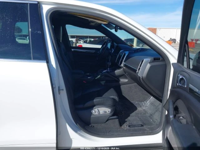 Porsche Cayenne - автомобили, коли, обяви за нови и употребявани 9