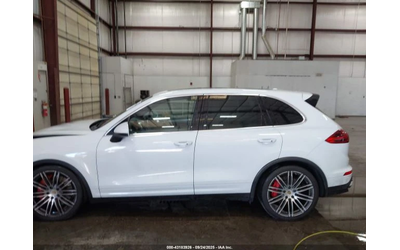 Porsche Cayenne TURBO S - автомобили, коли, обяви за нови и употребявани 10