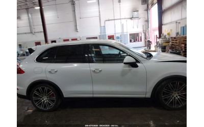 Porsche Cayenne TURBO S - автомобили, коли, обяви за нови и употребявани 9