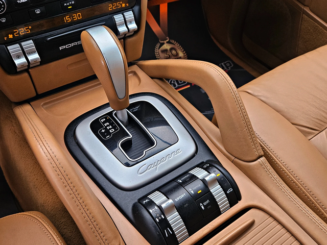 Porsche Cayenne 3.0TDI/SPORT/FACE/BOSE/AIRMATIC/TEMPOMAT/ШИБЕДАХ/L - автомобили, коли, обяви за нови и употребявани 11