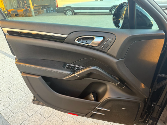 Porsche Cayenne S V8 Carbon/Ceramic - автомобили, коли, обяви за нови и употребявани 14