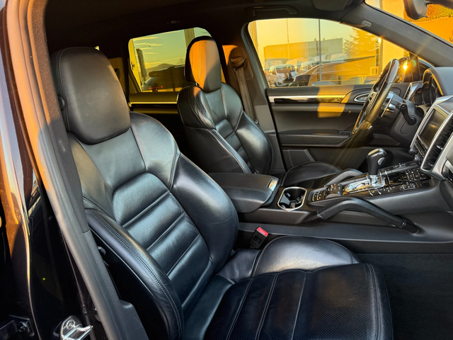 Porsche Cayenne S V8 Carbon/Ceramic - автомобили, коли, обяви за нови и употребявани 9