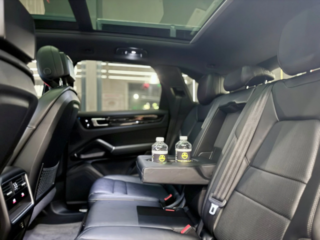 Porsche Cayenne * Панорама* CarPlay* Лизинг - автомобили, коли, обяви за нови и употребявани 13