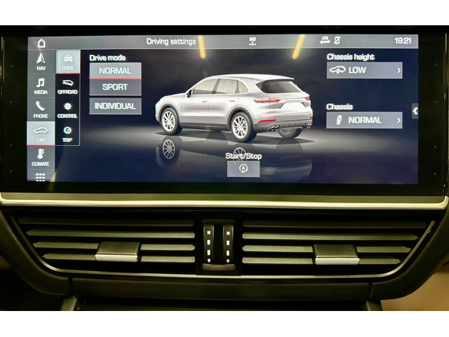 Porsche Cayenne * Панорама* CarPlay* Лизинг - автомобили, коли, обяви за нови и употребявани 15