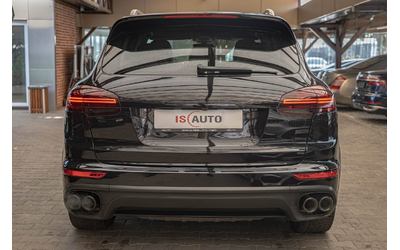 porsche-cayenne-4-2tdi-pdls-pcm-chrono-sport-edition-podgrev - 3