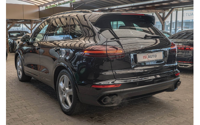 porsche-cayenne-4-2tdi-pdls-pcm-chrono-sport-edition-podgrev - 4