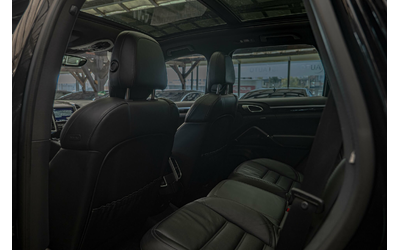 Porsche Cayenne 4.2TDI/PDLS/PCM/Chrono/Sport-Edition/Подгрев - автомобили, коли, обяви за нови и употребявани 8