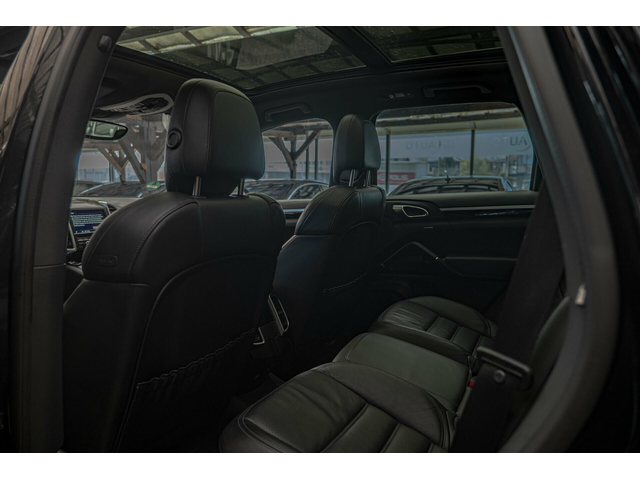 Porsche Cayenne 4.2TDI/PDLS/PCM/Chrono/Sport-Edition/Подгрев - автомобили, коли, обяви за нови и употребявани 8