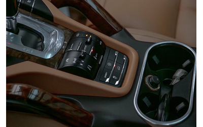 Porsche Cayenne 4.8 S/PDLS/Burmester/Club Sport/Пано/Обдухване/Chrono - автомобили, коли, обяви за нови и употребявани 11