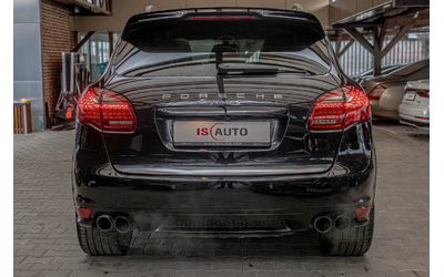 porsche-cayenne-4-8-s-pdls-burmester-club-sport-pano-obduhvane-chrono - 3