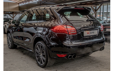 porsche-cayenne-4-8-s-pdls-burmester-club-sport-pano-obduhvane-chrono - 4