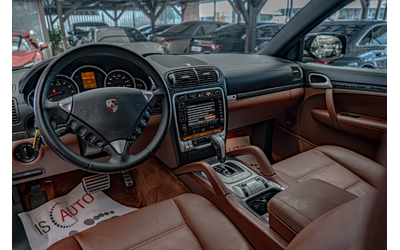 Porsche Cayenne 4.8 V8 S/PDCC/PDLS/Bose/Carbon/PDC/PCM/ISOFIX - автомобили, коли, обяви за нови и употребявани 9