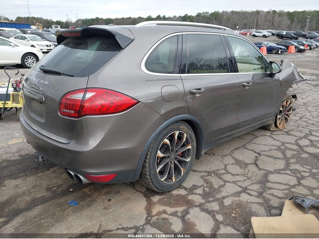 Porsche Cayenne 4.8L V-8 DI, DOHC, VVT, TURBO, 500HP All Wheel Drive - автомобили, коли, обяви за нови и употребявани 3