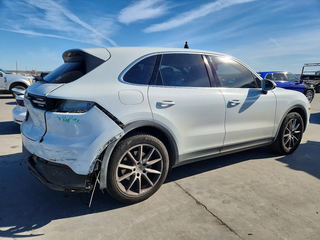 Porsche Cayenne CHRONO* ПОДГРЕВ* ОБДУХВАНЕ* ПАНОРАМА* КАМЕРА - автомобили, коли, обяви за нови и употребявани 5