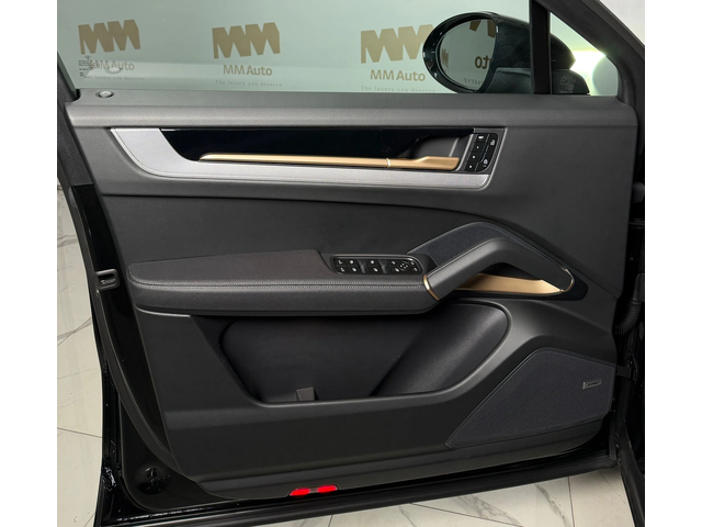 Porsche Cayenne Coupe* Bose* Display* Pano* Chrono - автомобили, коли, обяви за нови и употребявани 5