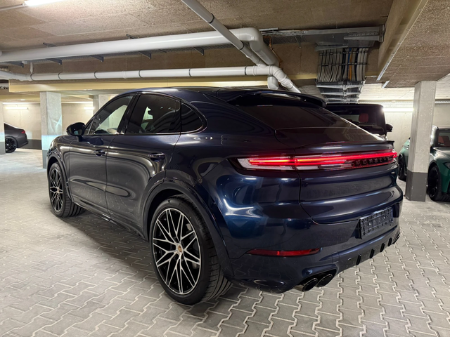 Porsche Cayenne Coupe* SportDesign* PassengerDisplay* HuD* 360 - автомобили, коли, обяви за нови и употребявани 3