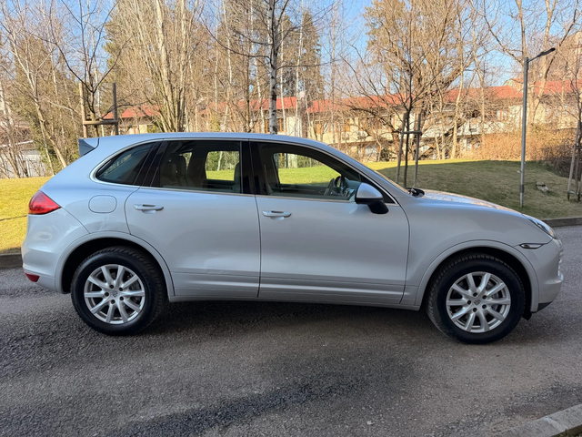 Porsche Cayenne 3.0d / ПОДГРЕВ / ВЪЗДУШНО ОКАЧВАНЕ - автомобили, коли, обяви за нови и употребявани 7