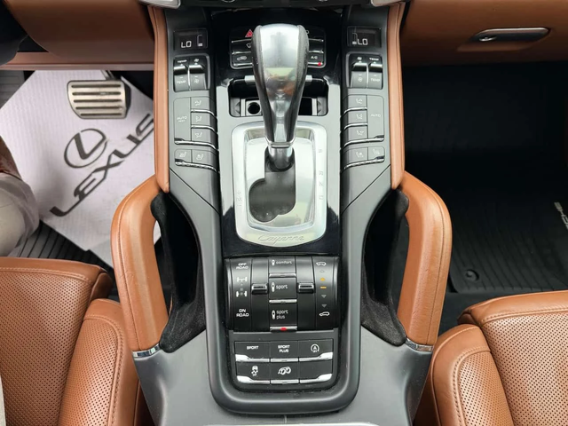 Porsche Cayenne * Turbo * ГЛАВНО ПРЕДСТАВИТЕЛСТВО* - автомобили, коли, обяви за нови и употребявани 11
