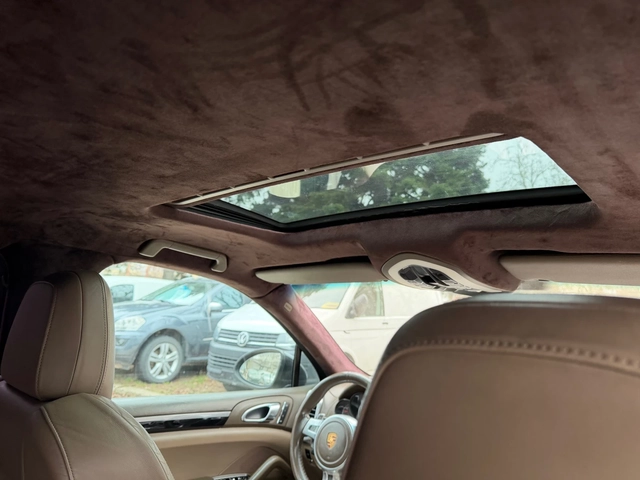 Porsche Cayenne 3.0D* БАРТЕР* Шибедах* Алкантара - автомобили, коли, обяви за нови и употребявани 9