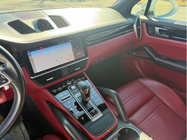 Porsche Cayenne PANO/BOSE/ОБДУХВАНЕ/360 - автомобили, коли, обяви за нови и употребявани 11