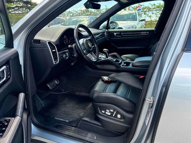 Porsche Cayenne GTS / CARFAX - автомобили, коли, обяви за нови и употребявани 7