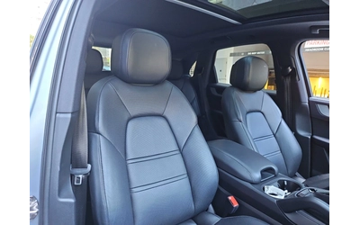 Porsche Cayenne S E-Hybrid / CARFAX - автомобили, коли, обяви за нови и употребявани 12