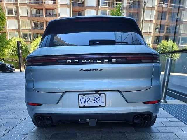 Porsche Cayenne S E-Hybrid / CARFAX - автомобили, коли, обяви за нови и употребявани 4