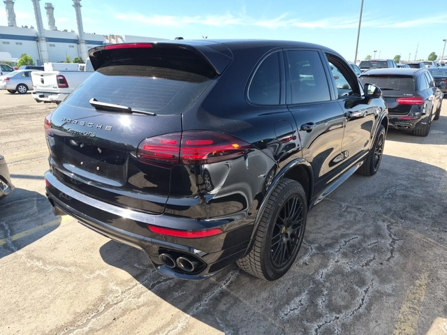 Porsche Cayenne GTS * * CARFAX * * АВТО КРЕДИТ * * - автомобили, коли, обяви за нови и употребявани 2