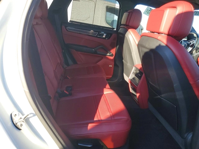 Porsche Cayenne GTS - автомобили, коли, обяви за нови и употребявани 9