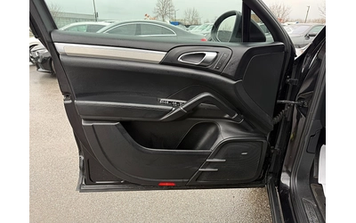 Porsche Cayenne TURBO-500k.c-DISTRONIK-PANORAMA-LED-BIXENON-KAMERA - автомобили, коли, обяви за нови и употребявани 6