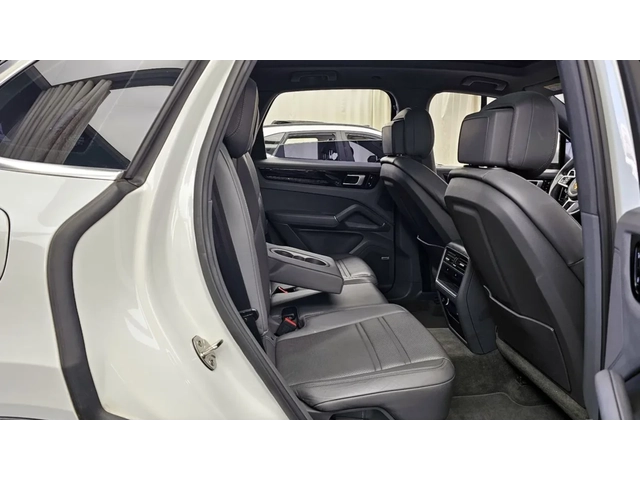 Porsche Cayenne 3.0 / ОБДУХ / PDCC / BOSE / PANO - автомобили, коли, обяви за нови и употребявани 14