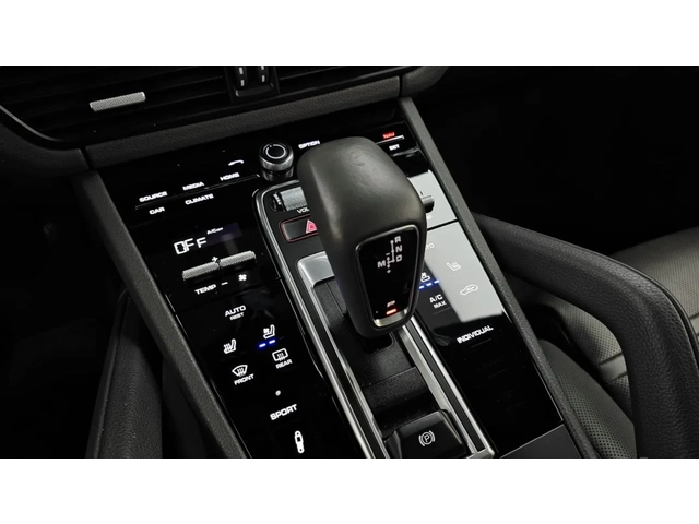 Porsche Cayenne 3.0 / ОБДУХ / PDCC / BOSE / PANO - автомобили, коли, обяви за нови и употребявани 8