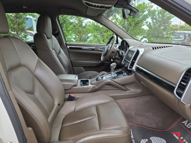 Porsche Cayenne 3.0D-240кс= 4Х4= PCM= 8СК= НАВИ= BI-XENON - автомобили, коли, обяви за нови и употребявани 13
