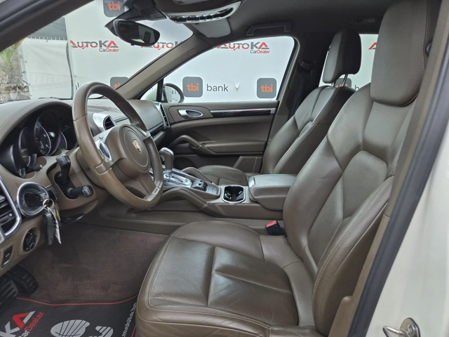 Porsche Cayenne 3.0D-240кс= 4Х4= PCM= 8СК= НАВИ= BI-XENON - автомобили, коли, обяви за нови и употребявани 6