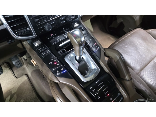 Porsche Cayenne 958* ПОДГРЕВ* ВЪЗДУХ* PANO* - автомобили, коли, обяви за нови и употребявани 4