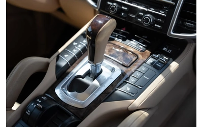 Porsche Cayenne 3.6 AWD* BOSE* PANORAMA* ПОДГРЕВ* КАМЕРА* CARPLAY* - автомобили, коли, обяви за нови и употребявани 14