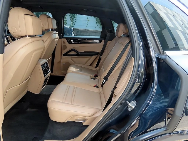 Porsche Cayenne 3.0 AWD - автомобили, коли, обяви за нови и употребявани 6