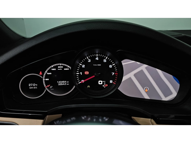 Porsche Cayenne 3.0 - автомобили, коли, обяви за нови и употребявани 10